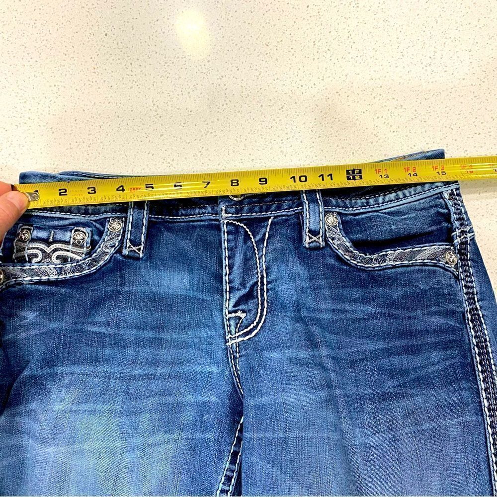 Rock Revival Low Rise Easy Crop Jeans 27x27.5 Distressed Stretch EUC - Picture 8 of 12